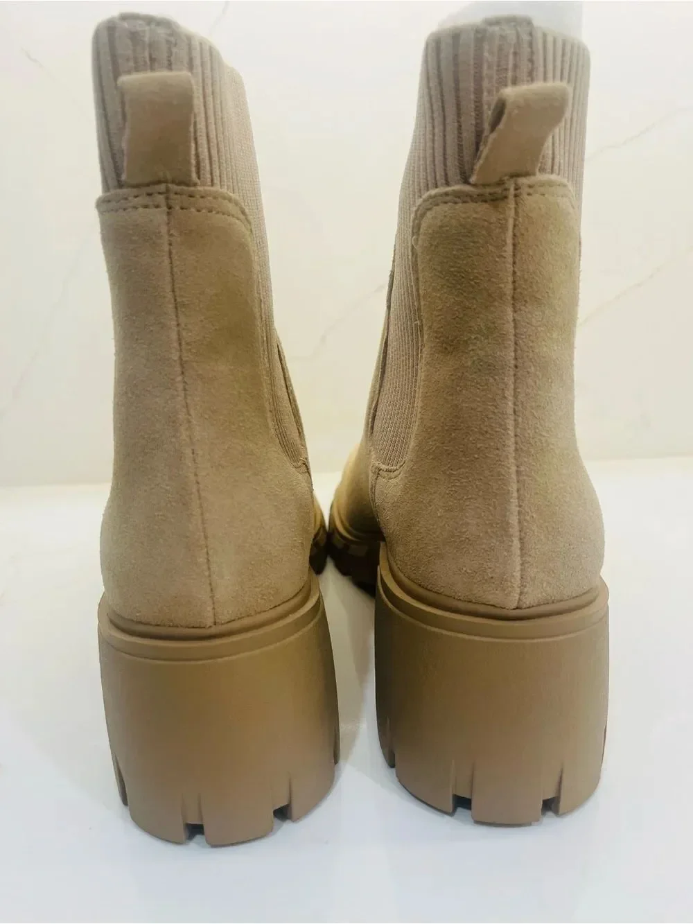 Steve Madden Hutch Chelsea Lug Sole Ankle Boots – Women’s Size 8
